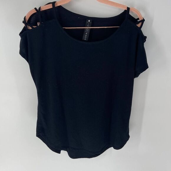 Yogalicious Black Athletic Cross cutout Tshirt - Picture 1 of 4